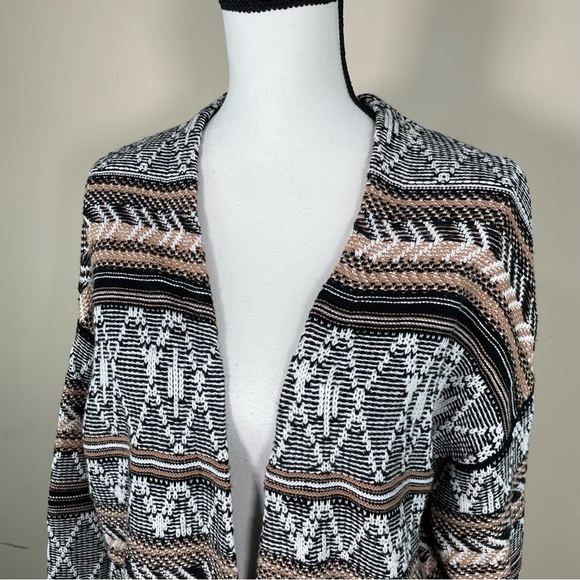 Old Navy Diamond Geo Jacquard Cardigan - Picture 7 of 8